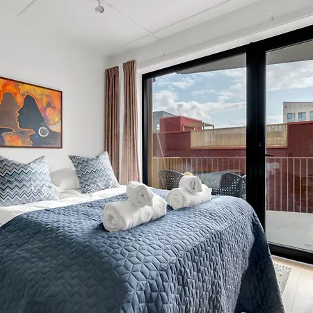 Vervet I Center I Amazing Balcony